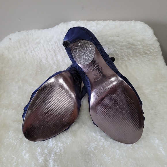 Adrianna Papell Blue Lace Pumps - Picture 7 of 8